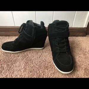 Suede wedge sneakers